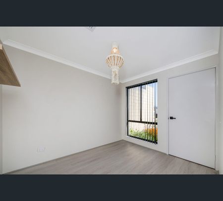24 Thistle Way, Harrisdale, WA 6112 - Photo 3