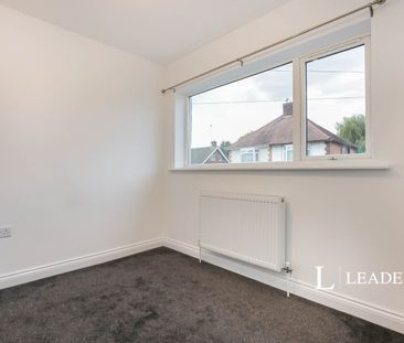 3 bedroom house to rent Wallis Road, NN15 - Photo 2