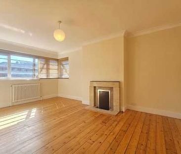 2 Bed Flat, Dorchester Court, SE24 - Photo 2