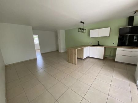 Location Appartement 82m² 4 pièces Fort de france - Photo 4