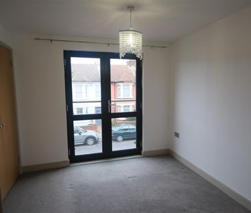 1 Bedroom Flat - Photo 1