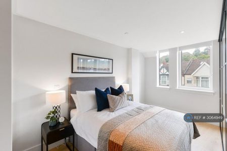 1 bedroom flat to rent - Photo 2