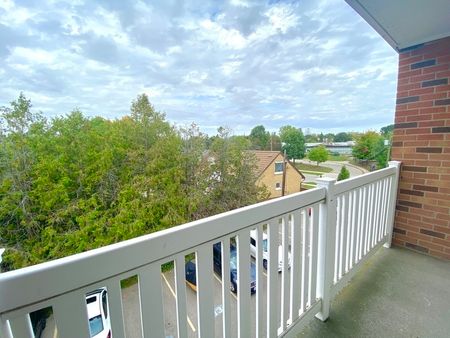 $1,825 / 1 br / 1 ba / 700 sqft 1BR Apartment Unit in Kitchener - Photo 4