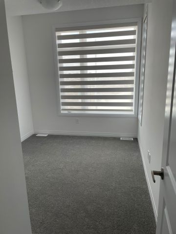 For Lease - 937 Douro Street, Stratford, Ontario - Photo 5