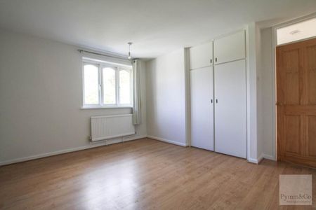 4 bedroom detached house to rent - Photo 3