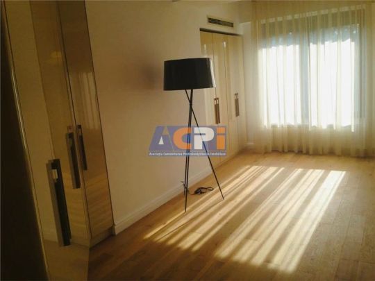 Inchiriere Apartament 5 camere parcare Parc Herastrau Nordului - Photo 1