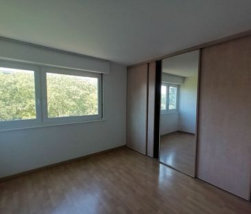 Location Appartement 4 pièces 75m² - Photo 3
