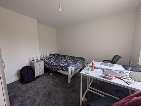 4 bedroom house to rent - Photo 3