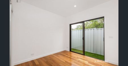 Neat As Pin - Photo 5