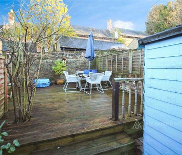 2 bedroom terraced house to rent - Photo 2