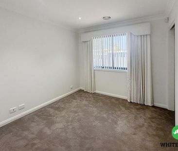 48B Kalgoorlie Crescent, Fisher - Photo 3