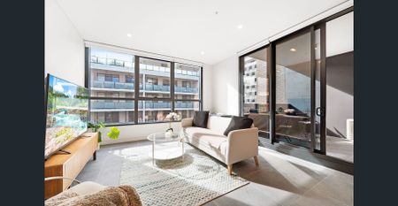 1-Bedroom Stylish, Fully Furnished Retreat in the Heart of Homebush - Photo 2