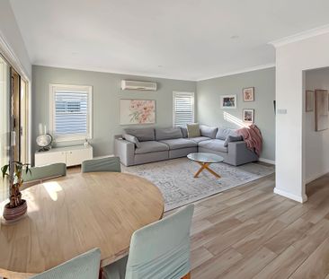 STYLISH RENOVATED 3 BEDROOM FAMILY HOME - Photo 1