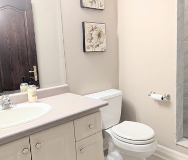 For Lease - 50 Direzze Court, Richmond Hill, Ontario - Photo 3