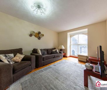 3 bedroom flat to rent - Photo 2