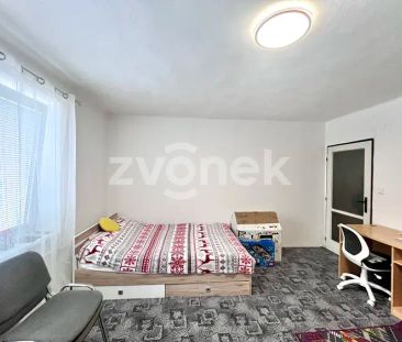 Pronájem bytu 2+1 s balkonem, ul. Bezručova, Otrokovice - Photo 2