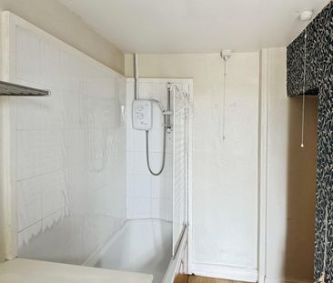 1 bedroom Flat To Let - Photo 5