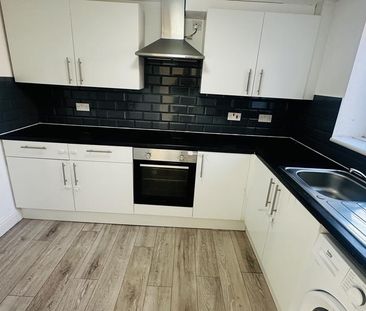 2 bedroom flat to rent - Photo 6