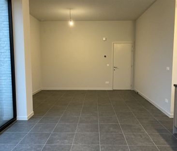 Modern nieuwbouw appartement gelegen op gelijkvloers met 3 slaapkamers - Foto 3