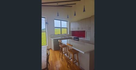 Oceanfront Masterpiece – Luxury Executive Living on 7 Acres - Photo 5