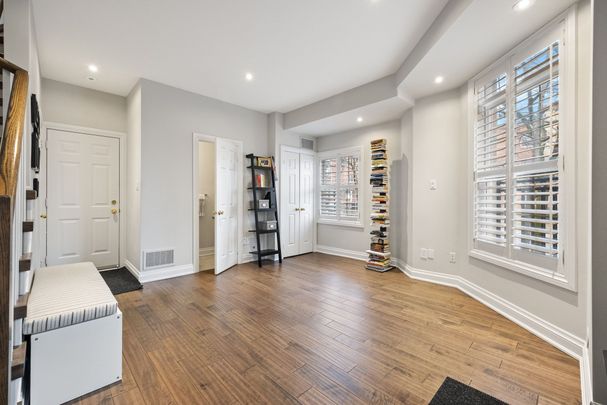 For Lease - 3076 Lake Shore Boulevard Unit# 1, Toronto, Ontario - Photo 1