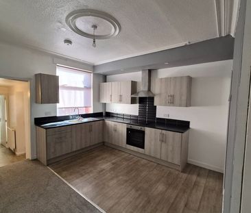 4 Bed Terraced House, Cross Green Avenue, LS9 - Photo 5