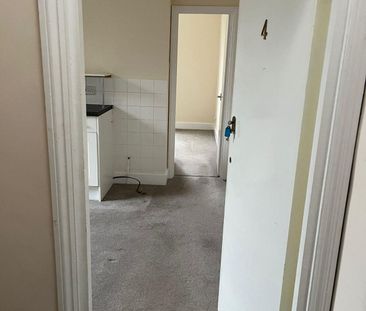 A charming one bedroom first floor flat situated in the centre of t... - Photo 3