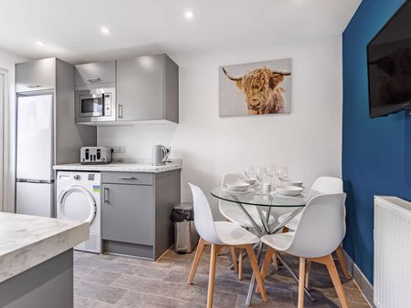 Modern Double Rooms **Virtual 3D Tour Available** Room 1 - Photo 2