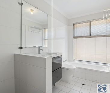 Neatly presented Villa - Photo 1