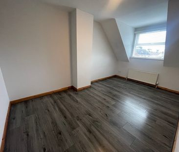 2 Willowfield Crescent, Craigavon, BT65 5HQ - Photo 4