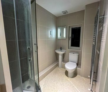 2 bedroom ground floor flat to rent - Photo 3