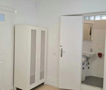 Room in a shared 20-bedroom apartment for rent in Gondomar, profess... - Photo 5