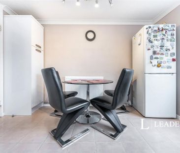 4 bedroom terraced house to rent - Photo 4