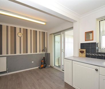 3 bedroom terraced house to rent - Photo 2