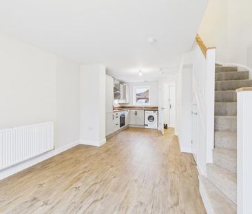 Laurie Close, Yate, Bristol - Photo 2