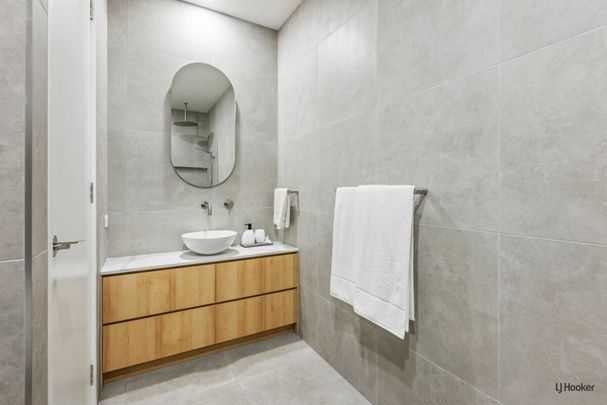 LUXURY THREE LEVEL TOWNHOUSE WITH OWN PRIVATE LIFT - WALK TO BEACH! - Photo 1