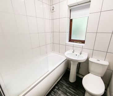 Kelso Gardens, Hyde Park, Leeds - Photo 6