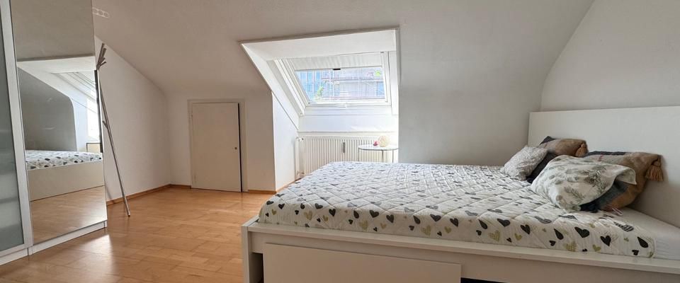 top gepflegte 2 Zimmer Wohnung unweit vom Burggraben & Uni +++ mit EBK +++ - Photo 1