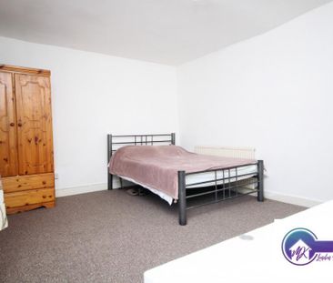 1 Bedroom Room in Flat Share To Rent - Photo 1