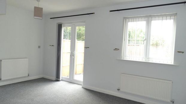 3 bedroom terraced house to rent - Photo 1
