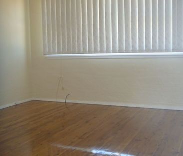 4 BEDDER COMPLETELY RENOVATED HOME!! - Photo 6