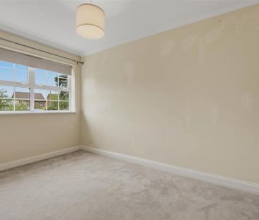 4 bedroom detached house to rent - Photo 3