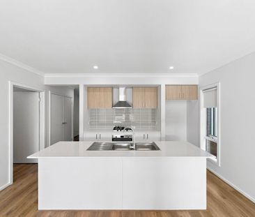 Brand New Family Living - Photo 5