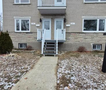 5 1/2 renové à louer, Longueuil - Photo 2