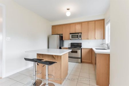 For Lease - 15 Old Colony Road Unit# 102, Richmond Hill, Ontario - Photo 2