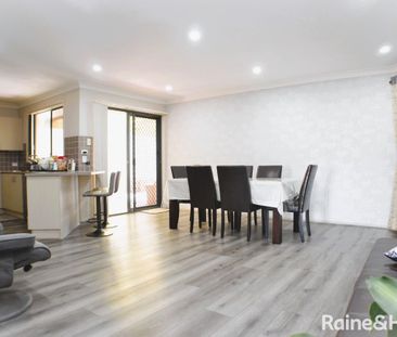 Modern 4-bedroom fully furnished family home - Photo 2