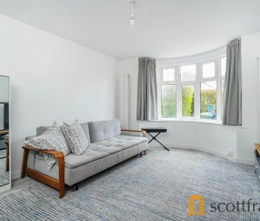 5 bedroom detached house to rent - Photo 2