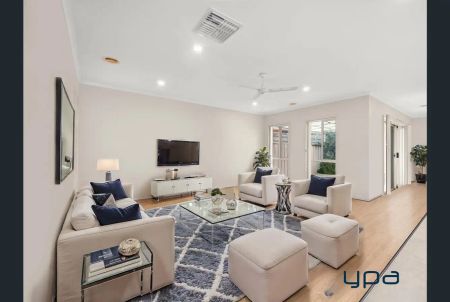 “Family Living in a Prime Location !!” - Photo 3