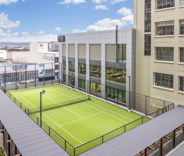 Spacious Bedroom in CBD - Photo 2