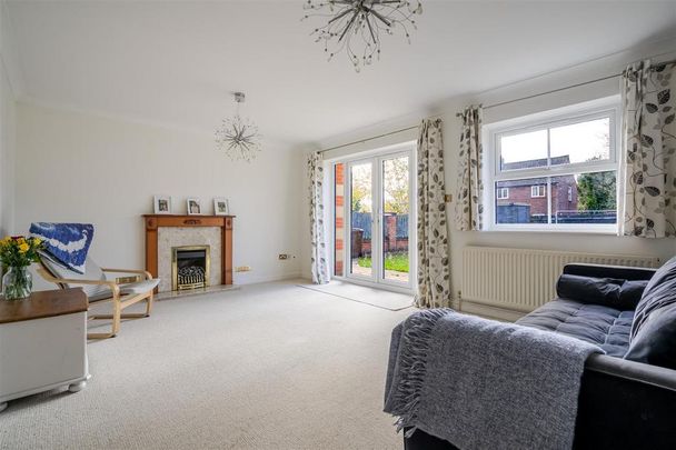 5 bedroom semi-detached house to rent - Photo 1